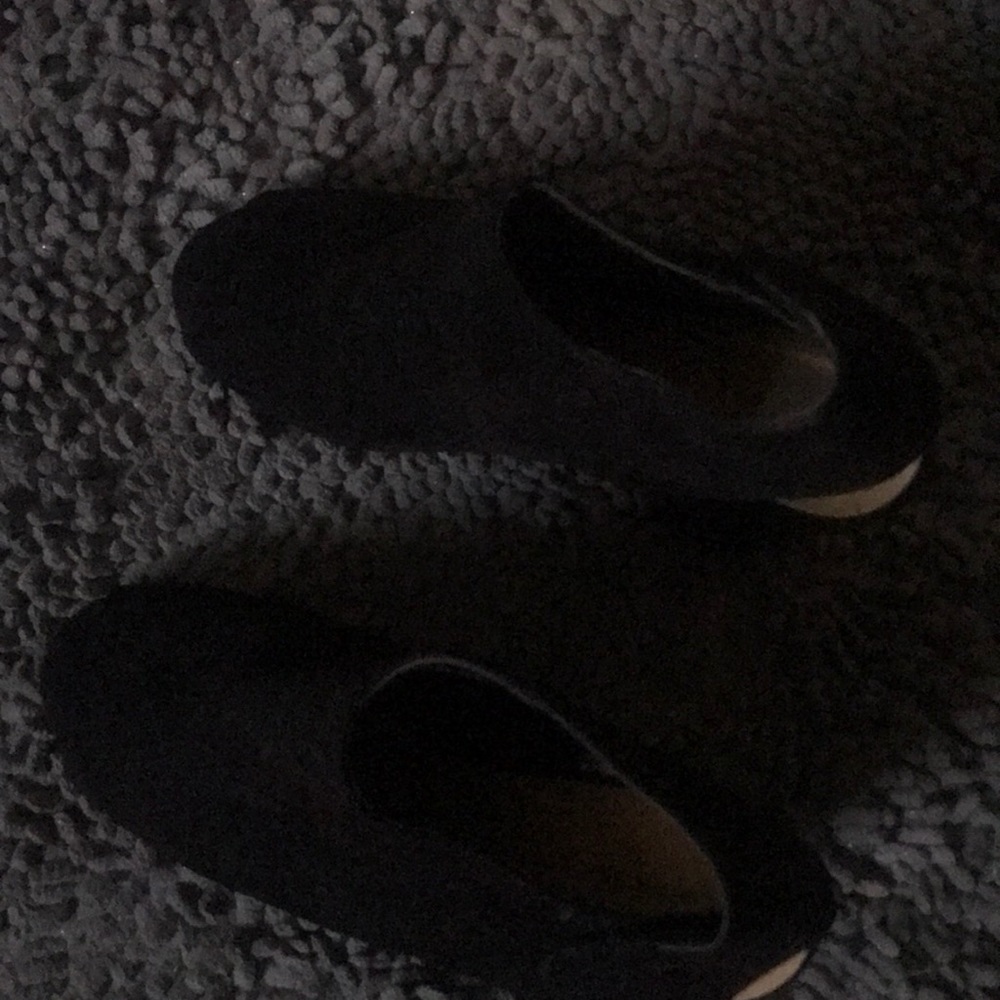 Black Suede Chinese Laundry Shoes Size 8
